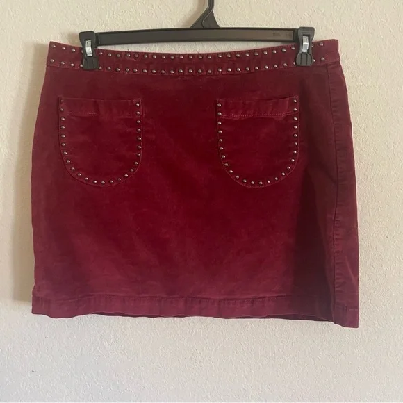 Mossimo Supply Co velvet woman studded skirt size 14 fall mini burgundy autumn - Picture 2 of 10